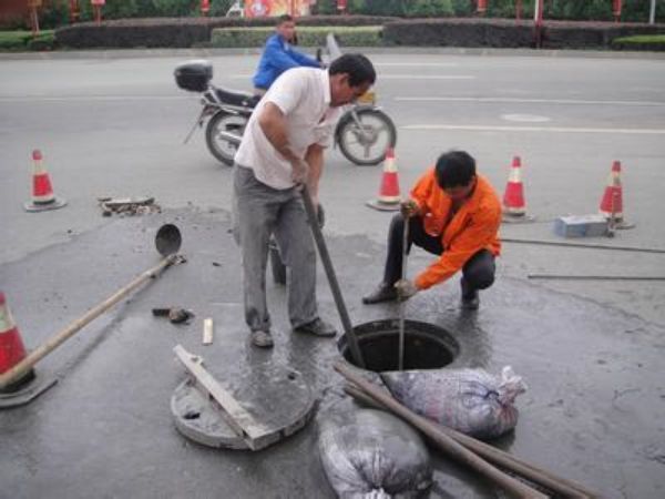 长春下水道疏通服务热线（长春市通下水道）